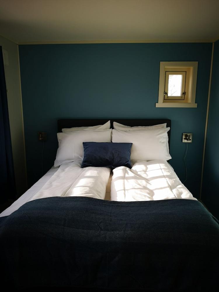 Henningsvær Guesthouse