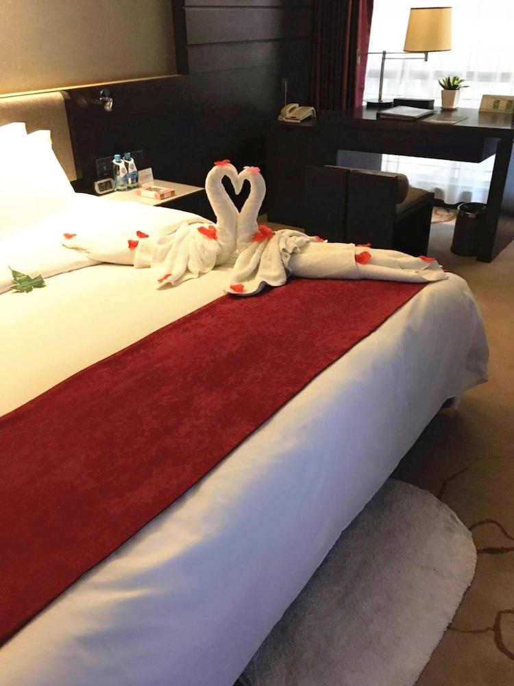 Jasmine International Hotel