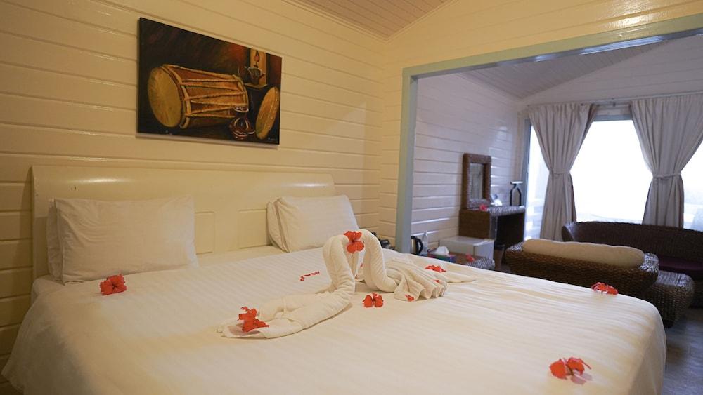 Itsandra Beach Hotel & Resort