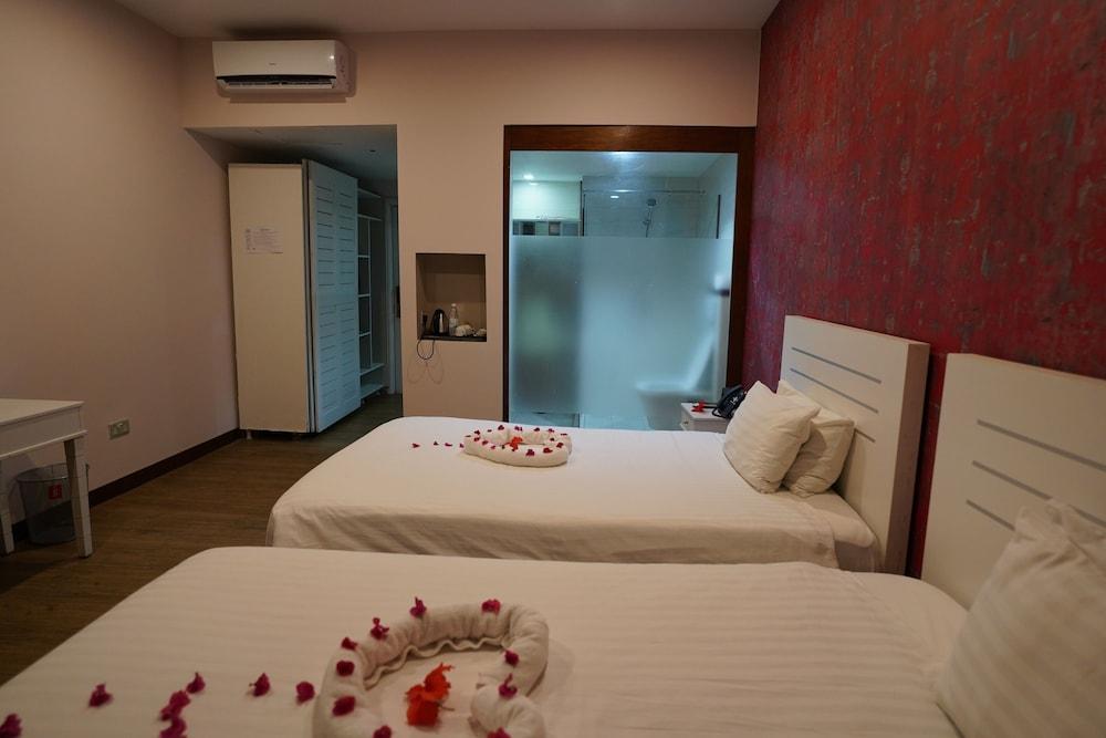 Itsandra Beach Hotel & Resort