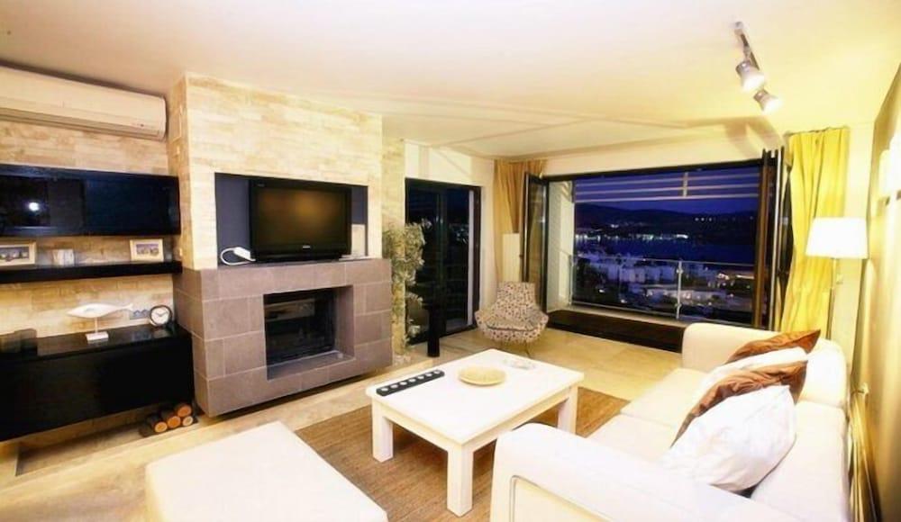 Gumbet Luxury Residence - 2 Bedrooms