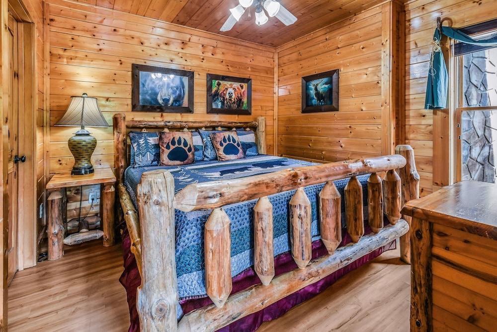 Extravagant View 3 Bedrooms 3 Bathrooms Cabin
