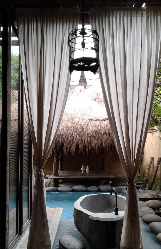 Rustic Hut in Seminyak Bali