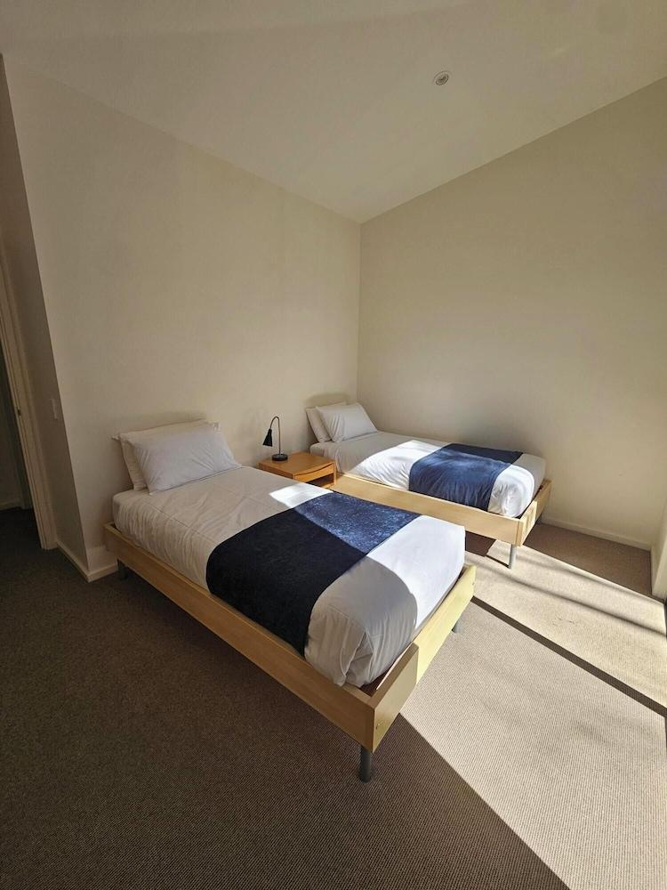 Craggy Peaks Wilderness Cabins