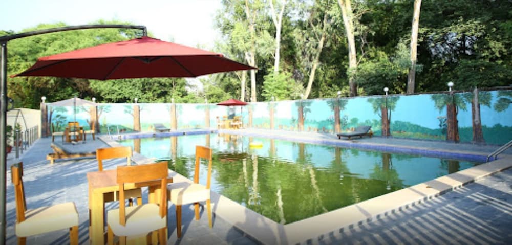 Hotel Saroj Sagar - Sagar