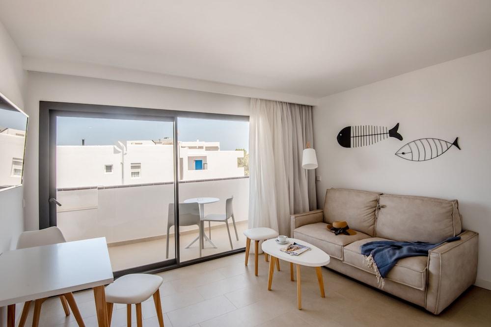 Apartamentos Es Pujols