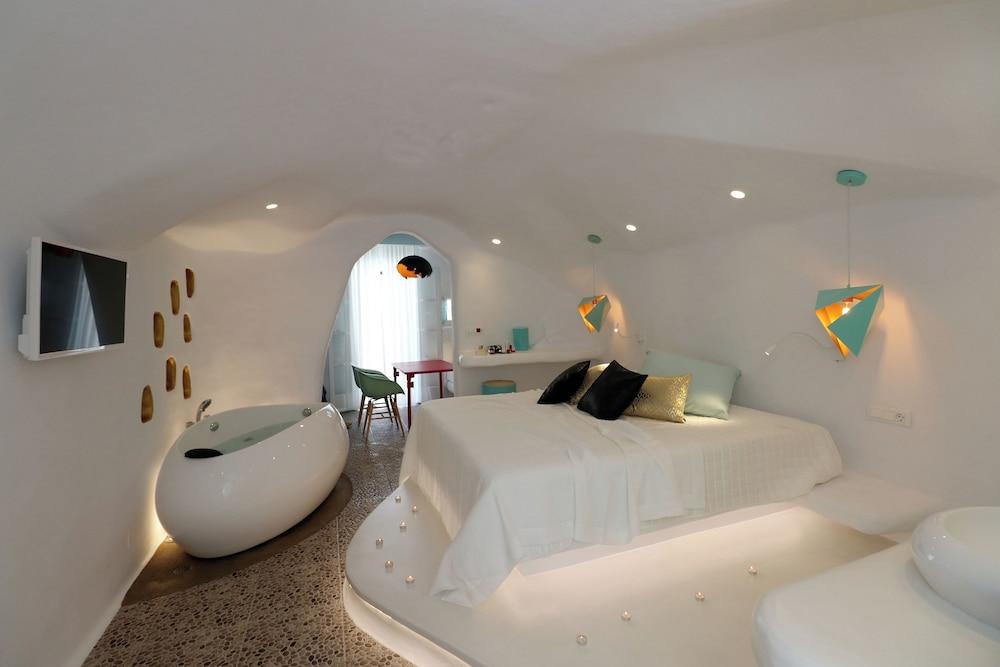 Cave Suites