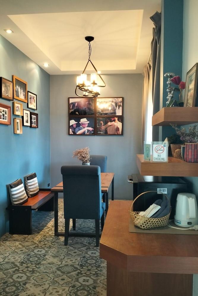 I-Destiny Gallery Resort