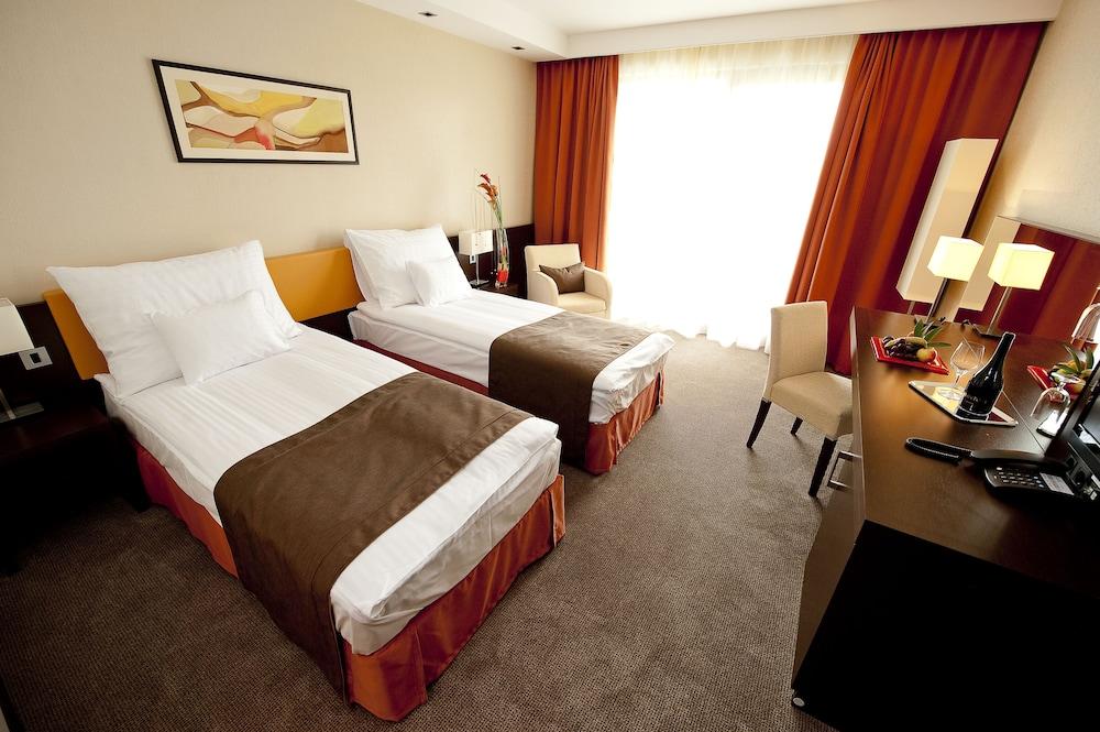 Abacus Business & Wellness Hotel