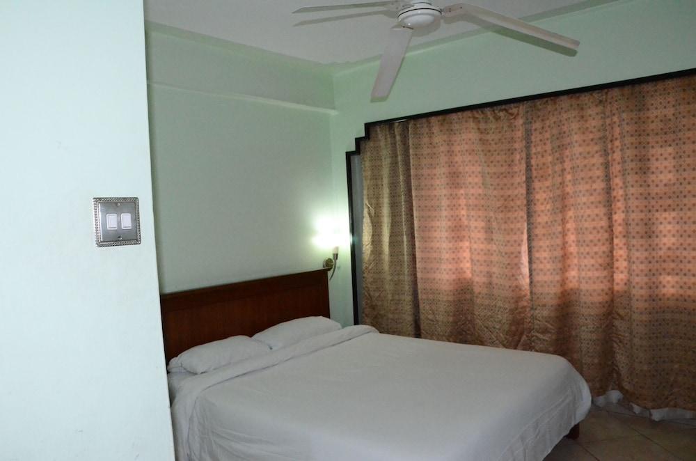 Sandton Palace Hotel