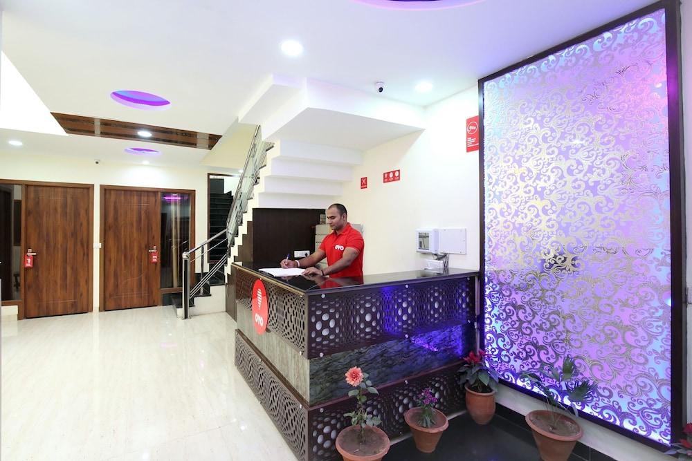 Capital O 322 Hotel Royal