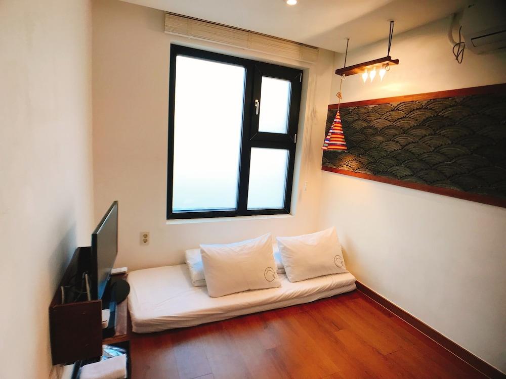 Hwon Guest House
