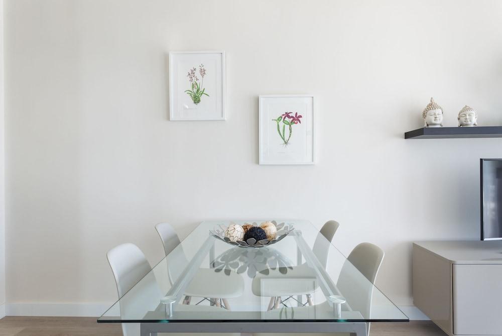 BCN Design Apartment with Portable Wifi