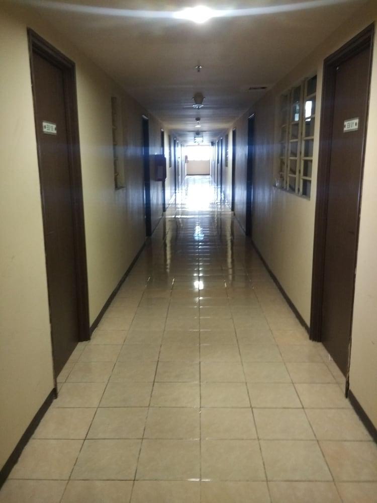 The Suites Metro by Elli