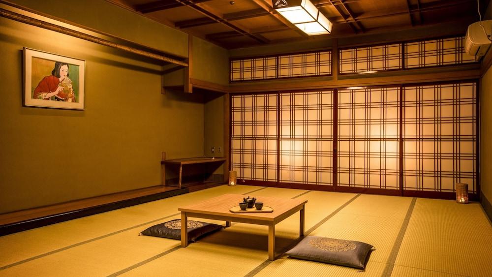 Ooedo Onsen Monogatari Unazuki Grand Hotel