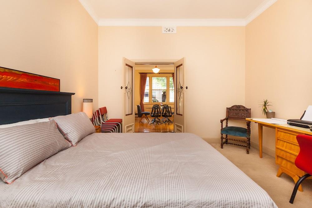 MADELINE, 1BDR Fitzroy Apartment