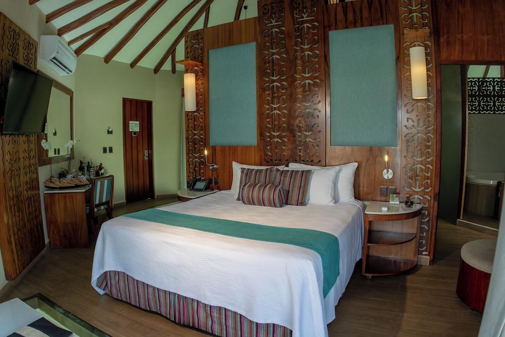 Palafitos Overwater Bungalows, Catamarán, Cenote, All & More Inclusive - Adults Only