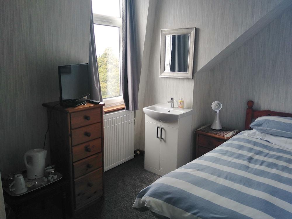 Camillia Guest House