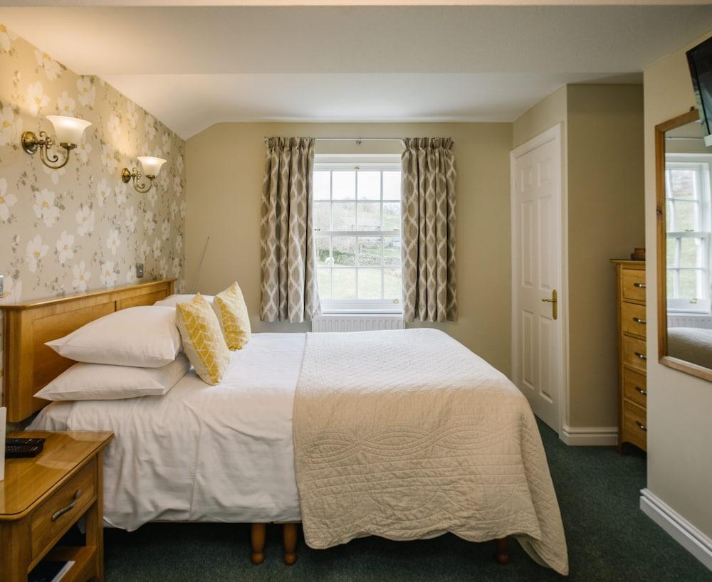 The Three Shires Inn