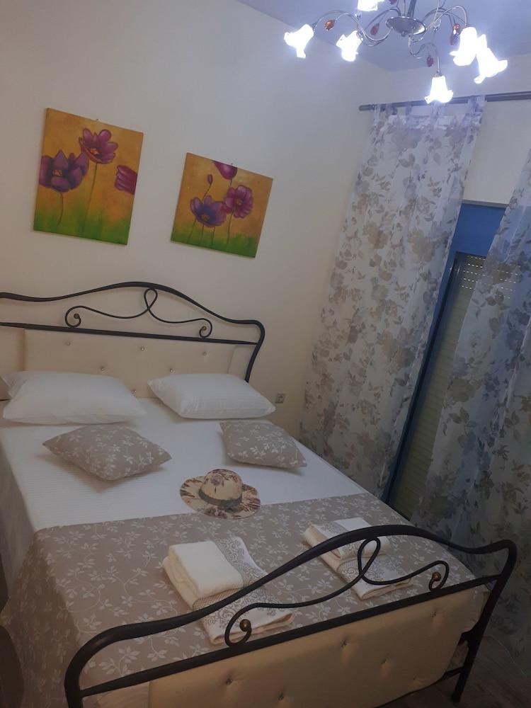 Lindos Luxury Retro Villas