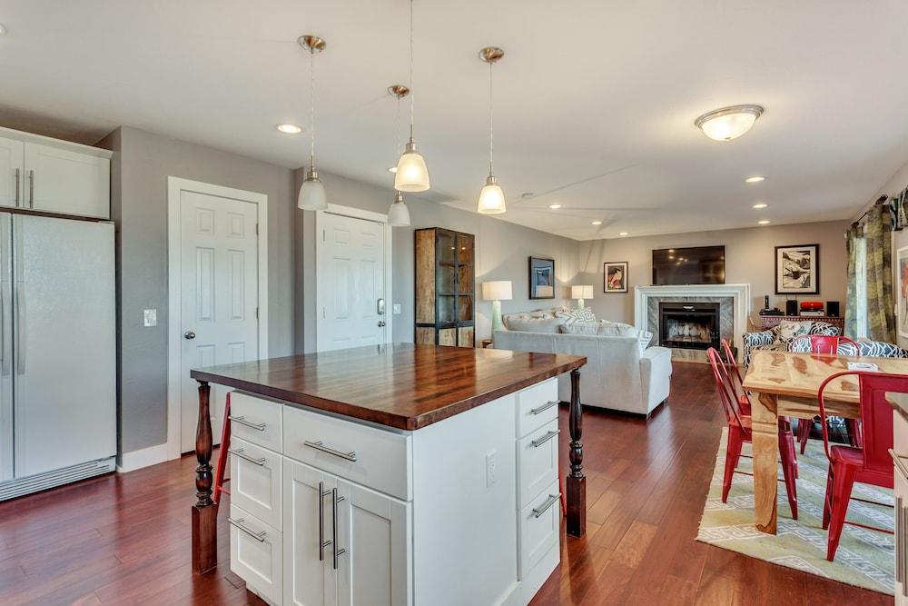 Brighton  7 Bedroom Home by RedAwning