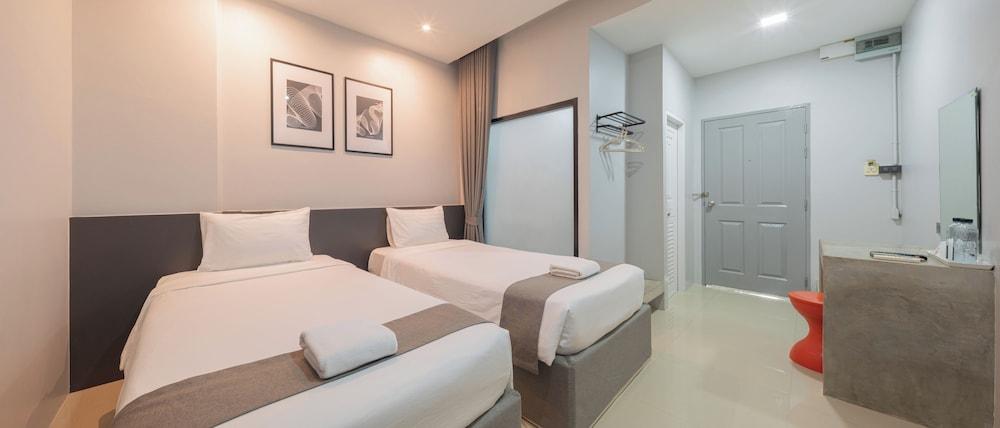 C2U Hotel Uthai Thani - Adults Only