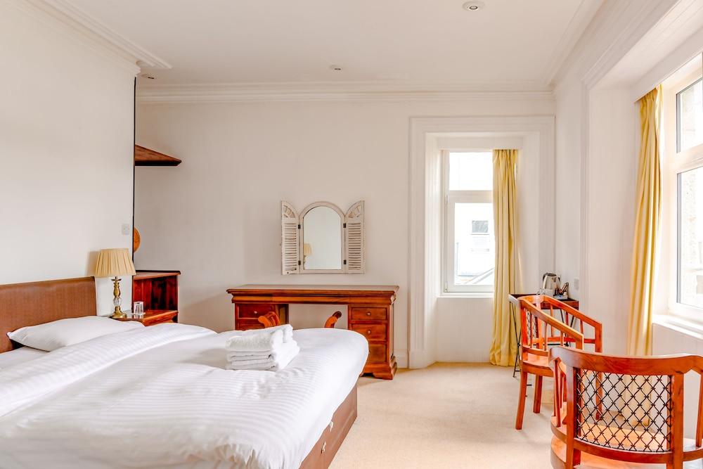 OYO The Lodge On The Loch Onich