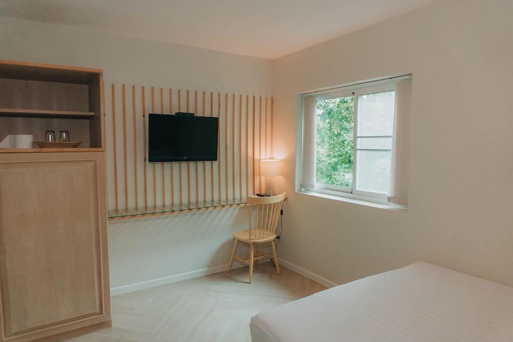 Shanti-Retreat Hotel