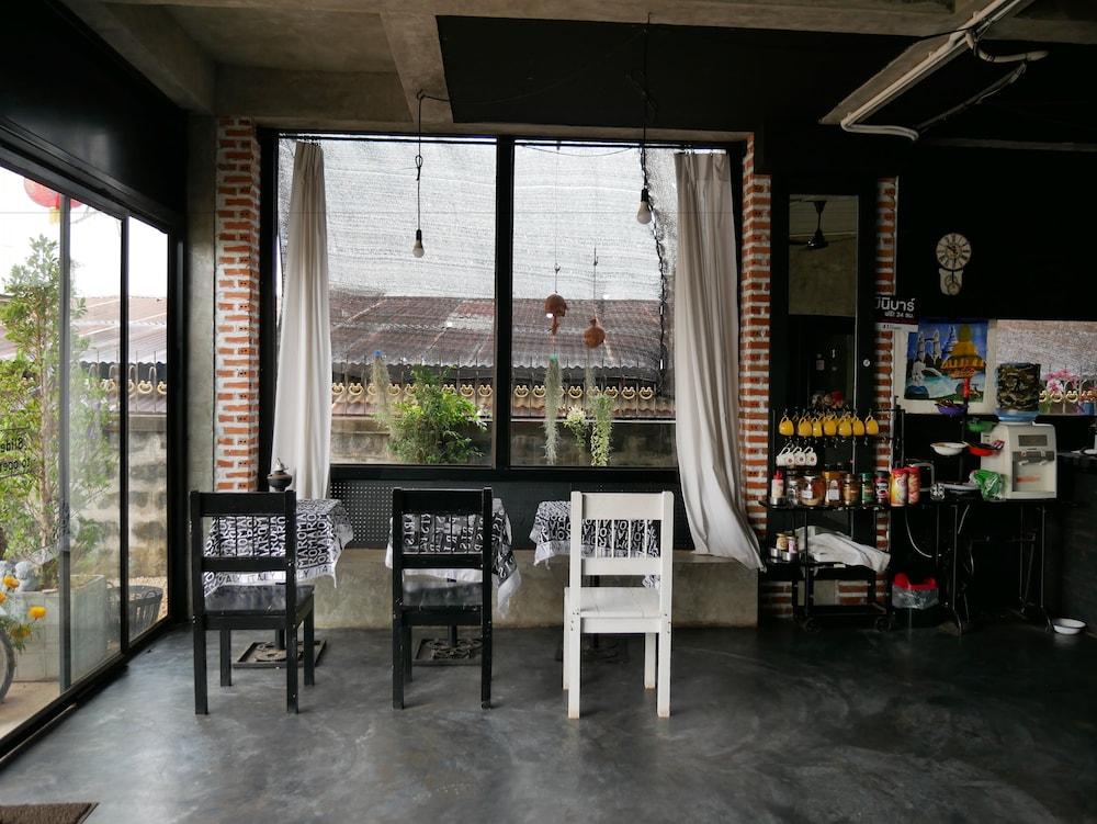 41 Studio - Adults Only