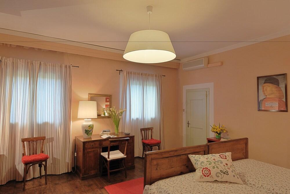 Agriturismo La Montecchia