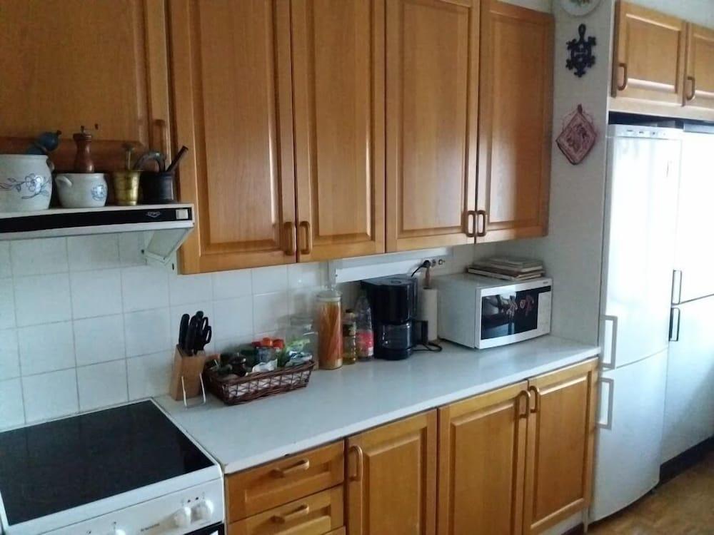 Spacious 4 Room Apartment & Sauna