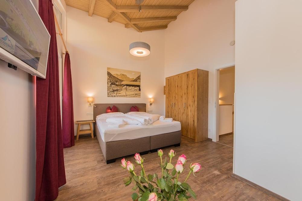 Mountain Nests - Chalets Apartments