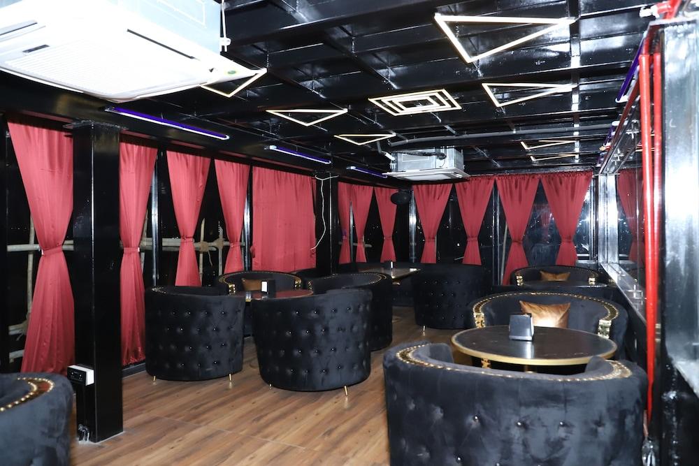 Hotel Shyam Paradise