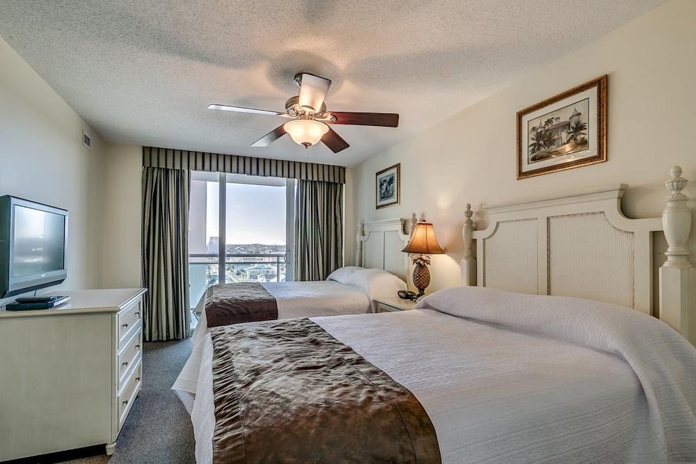 Bahama Sands by Condo-World