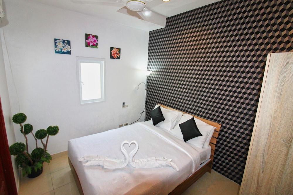 Grande Adam Pool Villa