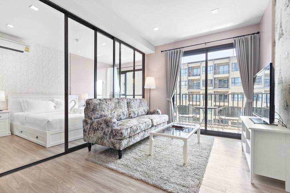 Rain Cha-Am Hua Hin by Jun & Pop