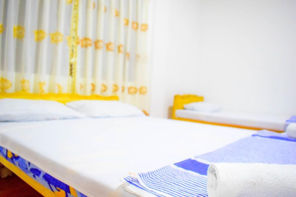 Unique View Hotel - Hostel