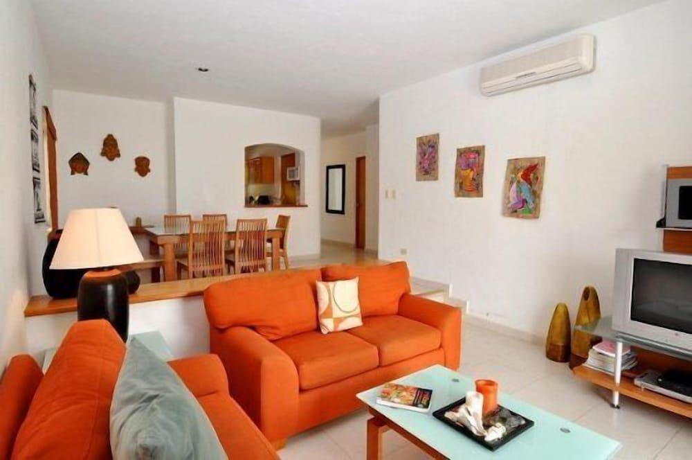 Maya Mar D-5 by Vimex