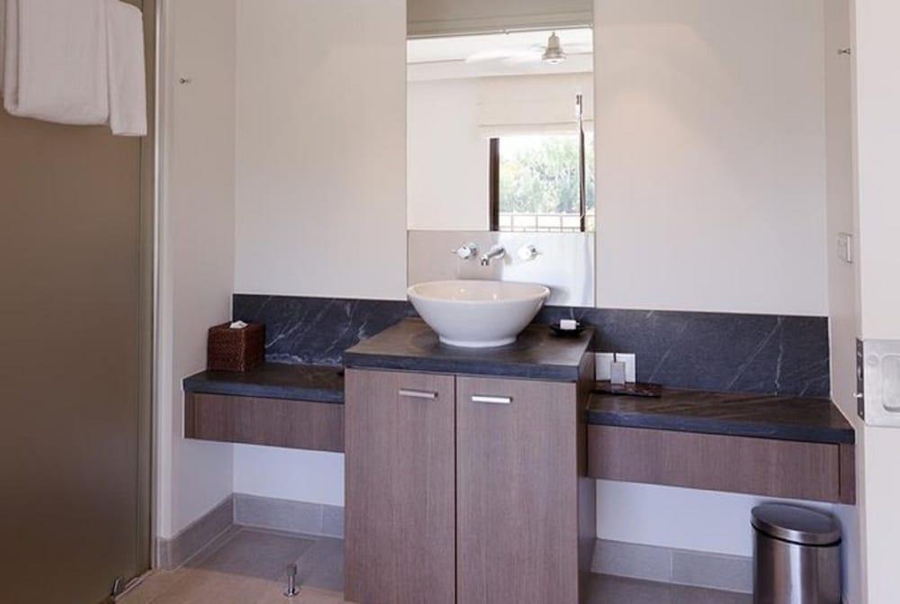 2 Bedroom Luxury Apartment at Sea Temple Palm Cove Resort