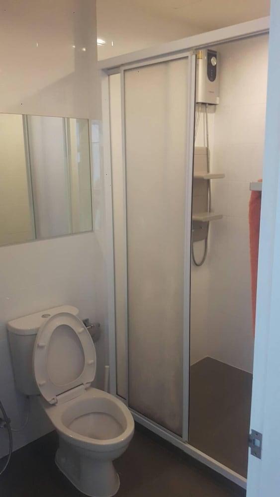 Azure Rio West Wave Pool 1 Bedroom near Airport