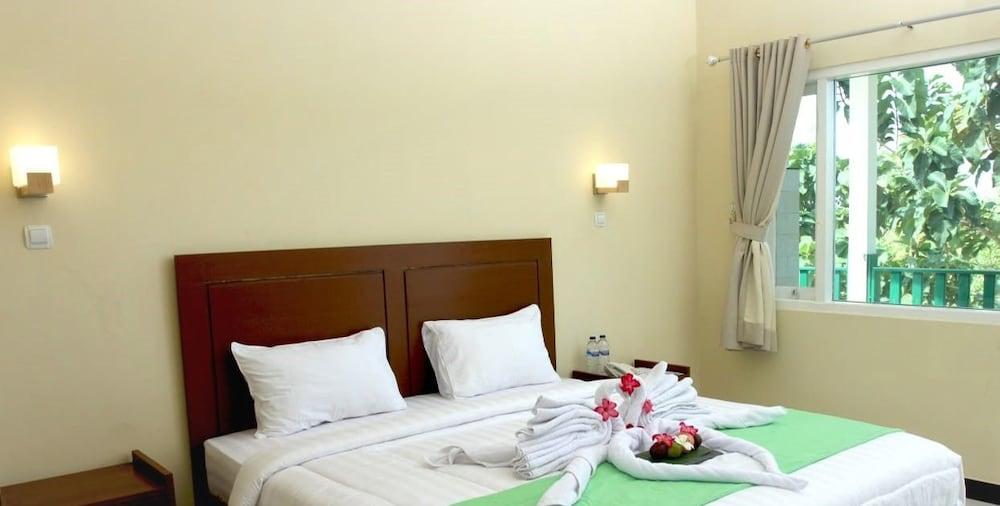 Azana Green Resort Pracimantoro