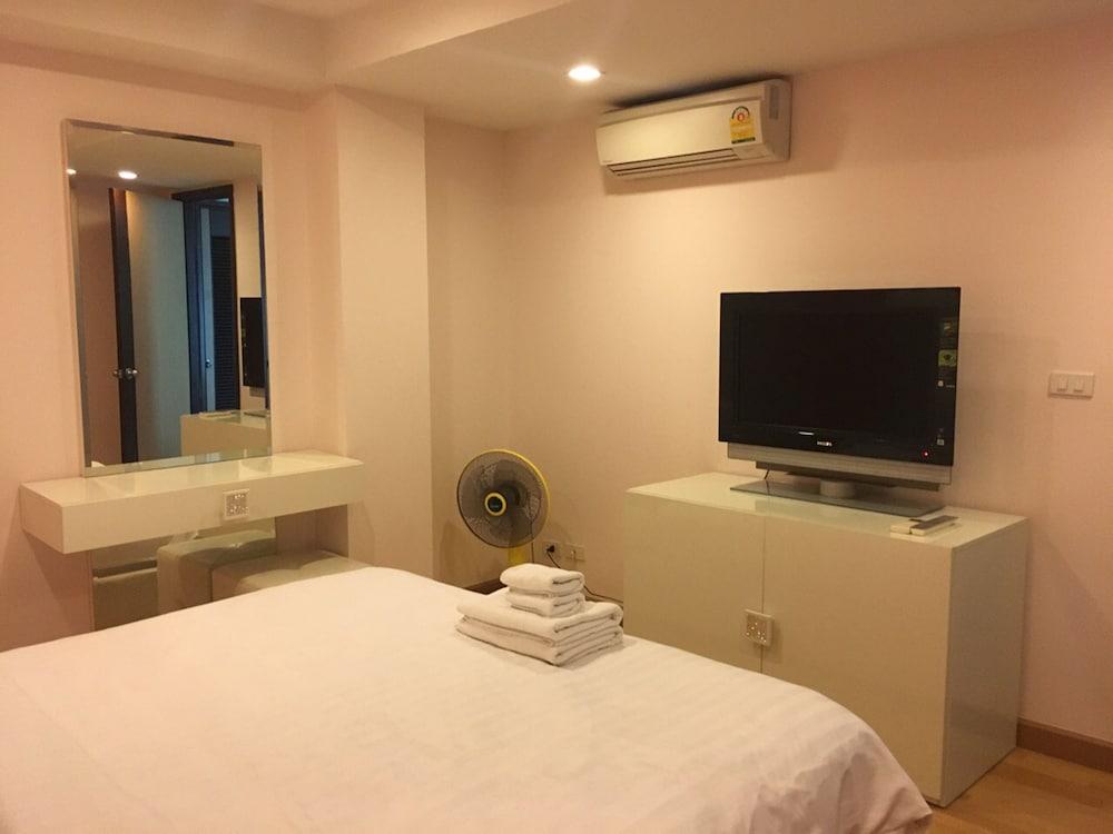 Hua Hin Beach Rocco Condo by THR