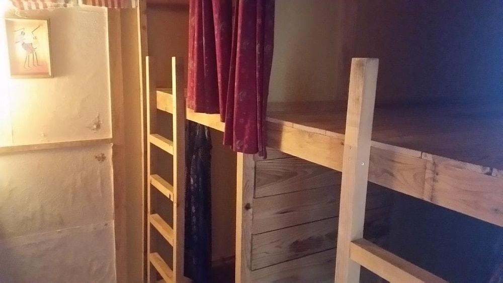 Asian Guesthouse Border - Hostel