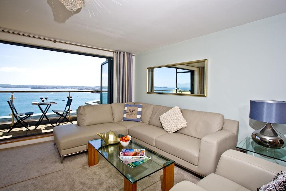 Harbour View - A6 Masts