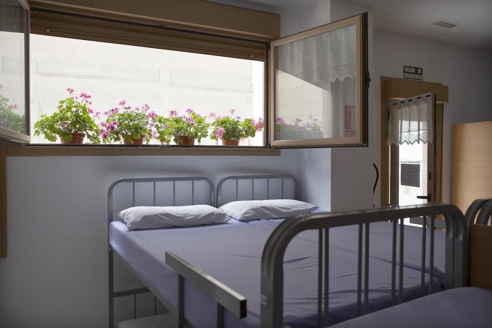 Albergue Albas - Hostel