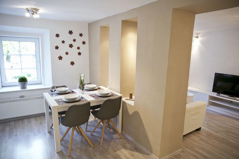 Apartments Hiša Pod Gradom