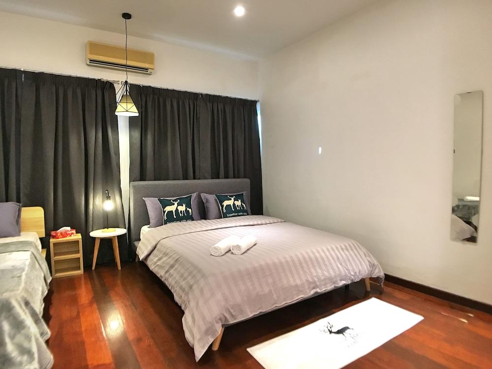 iBook7 - 2 Bedroom Gurney Studio Suite by iBook Homestay