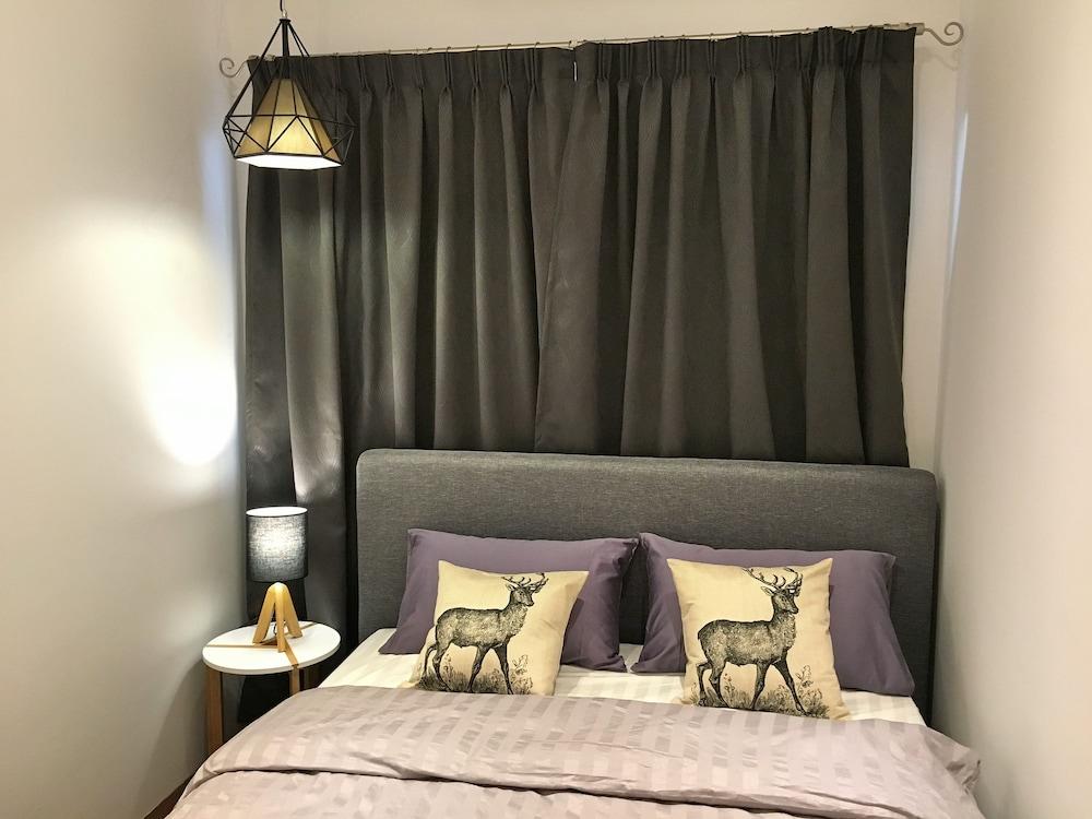 iBook7 - 2 Bedroom Gurney Studio Suite by iBook Homestay