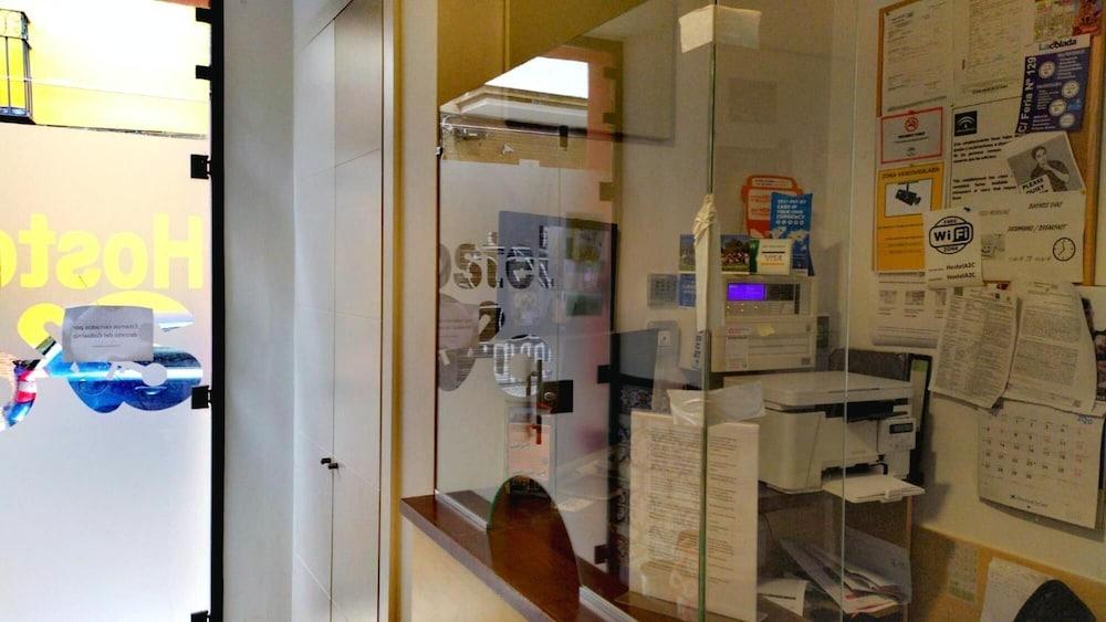 Hostel A2C - Adults Only