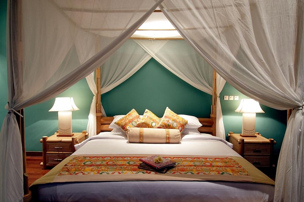 The Longhouse Jimbaran Bali